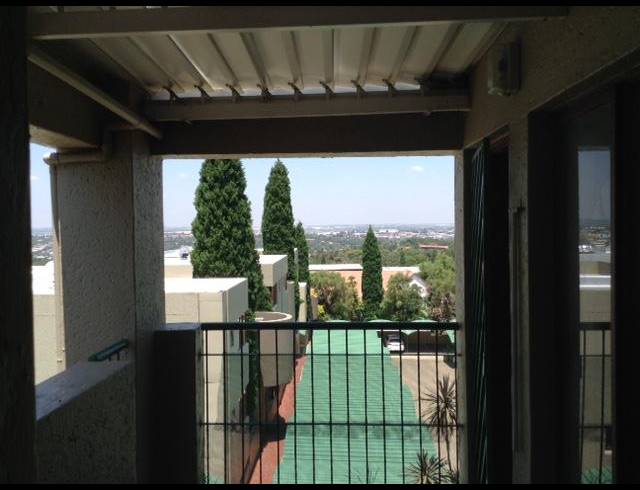 1 BEDROOM TOWNHOUSE FOR SALE IN MORNINGSIDE